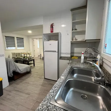 Casa La Parra, Con Dos En Segunda Linea, Opcion Barbacoa Y Patio